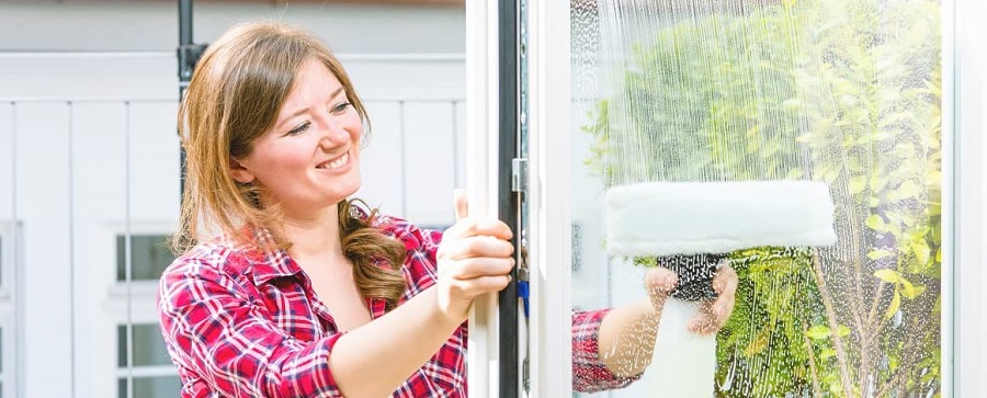 Guide pour nettoyer les fenêtres sans laisser de traces